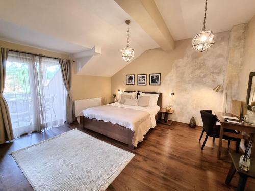 Hostal Zrinka House