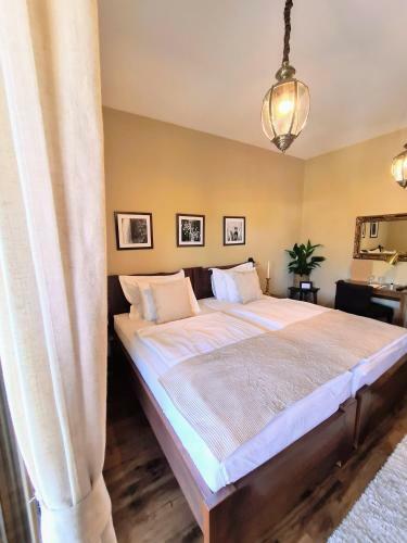 Hostal Zrinka House