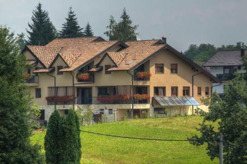Hostal Zrinka House
