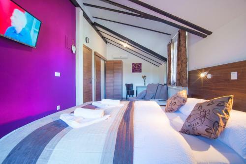 Hostal Black Queen Guesthouse