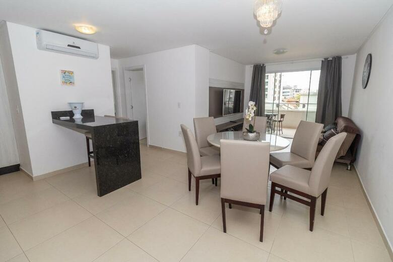 Apartamento 215 - Apto Confort�vel Na Praia De Bombas