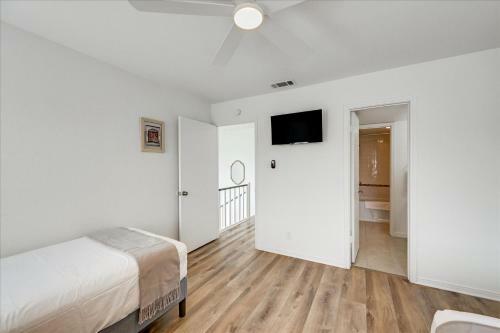 Fabulous Home Steps Away From Baylor