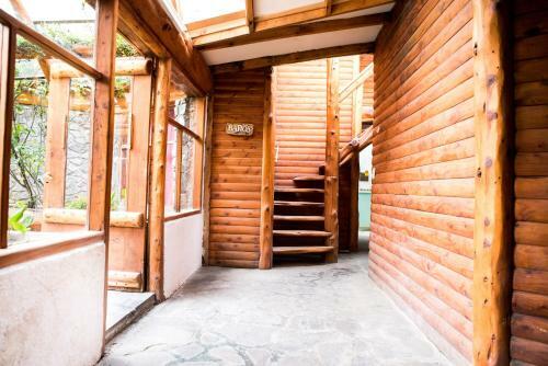 Jard�n De Rosas Hostel