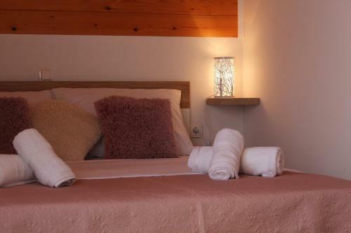 Hostal Neda Holiday House