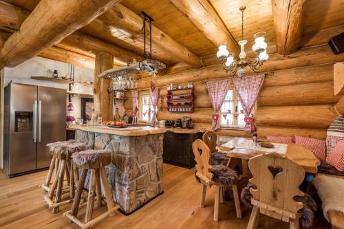 Divjake Log Home - Kraljica ?ume