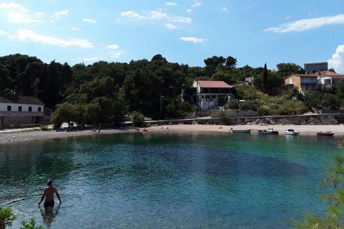 Holiday House With A Swimming Pool Rogac, Solta - 16444