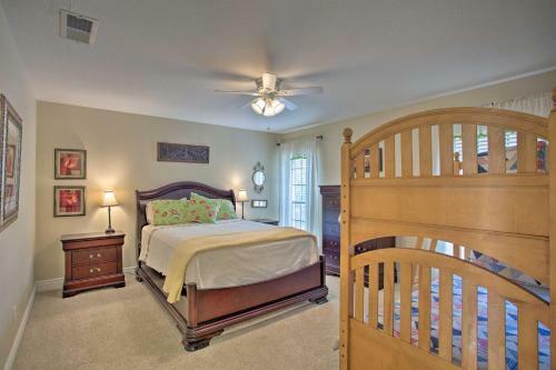 Lakeside Living At Cedar Creek With Yard And Fire Pit!