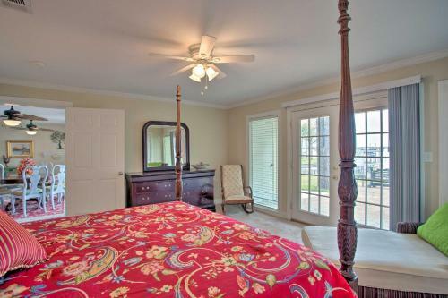 Lakeside Living At Cedar Creek With Yard And Fire Pit!