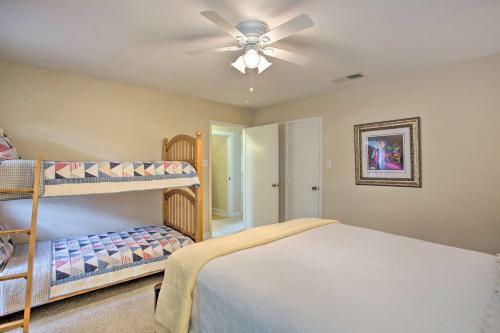 Lakeside Living At Cedar Creek With Yard And Fire Pit!