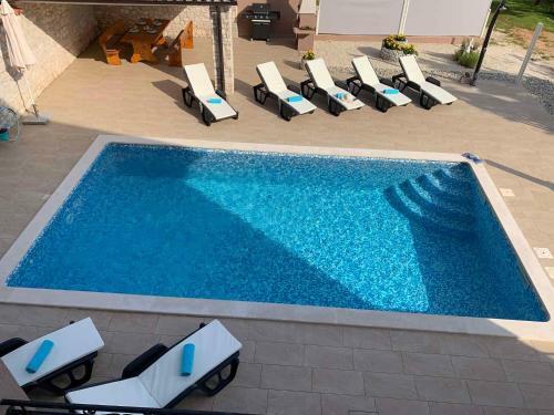 Holiday Home In Belavici/istrien 33649