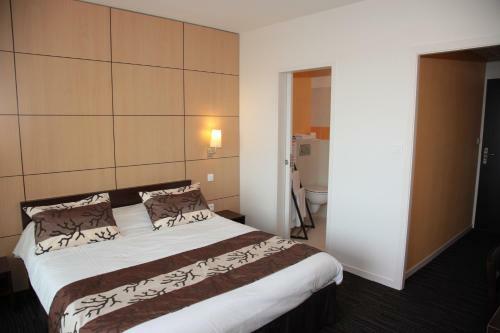 Hotellerie Les Brisants , Restaurant J M Perochon