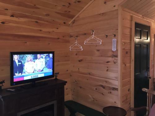 Valley Brook Cottages And Cabins