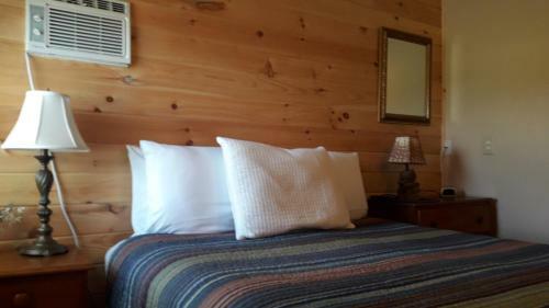 Valley Brook Cottages And Cabins