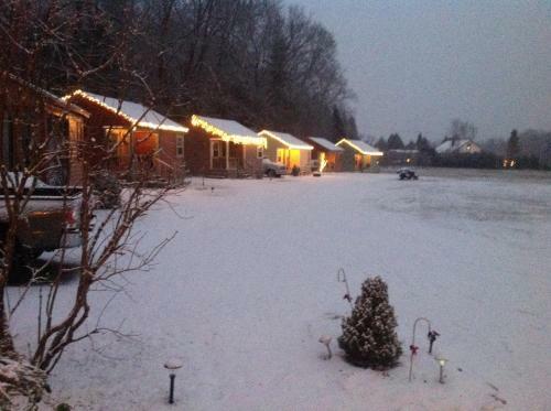 Valley Brook Cottages And Cabins