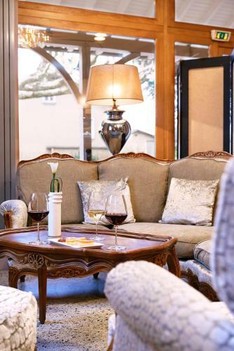 Hotel Auberge Du Pont Du Chalon