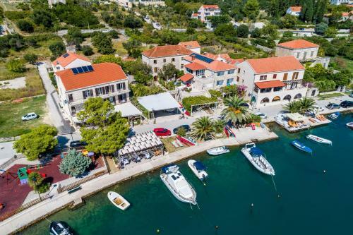 Apartamento Villa Leona V1