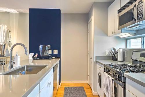 Bold And Spacious Loft In The Heart Of Midtown!