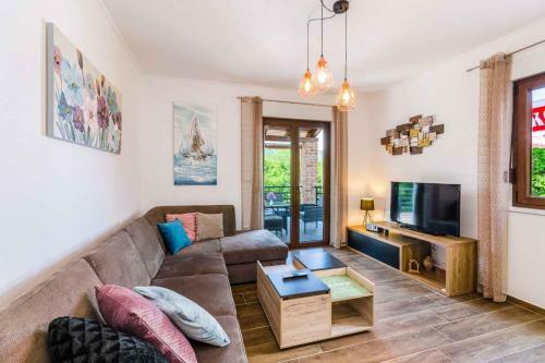 Holiday Home In Grizane 39484