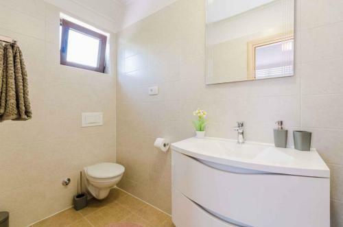 Holiday Home In Grizane 39484