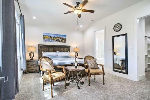 Stylish Home With Balcony About 2 Mi To Houston Zoo