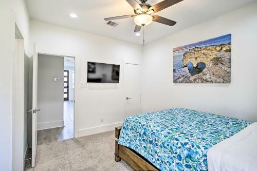 Stylish Home With Balcony About 2 Mi To Houston Zoo