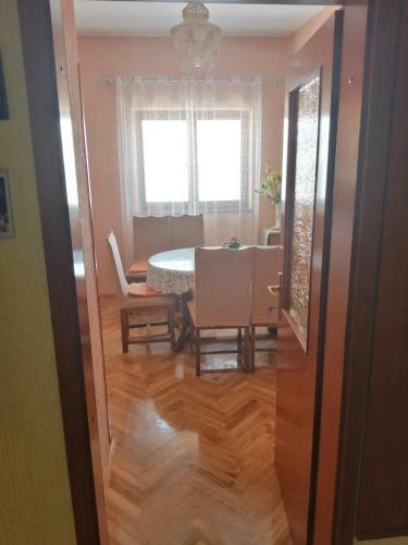 Apartments Mira