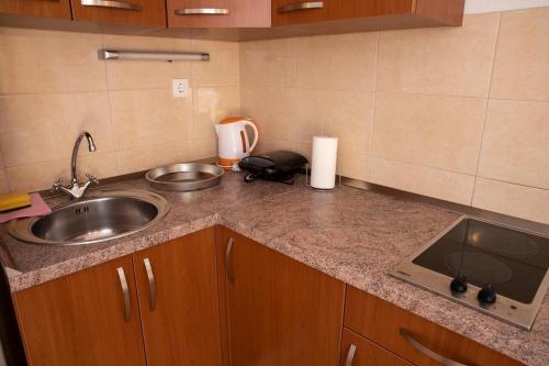Apartments By The Sea Igrane, Makarska - 18069