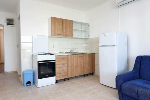 Apartment Pjestata 10210b
