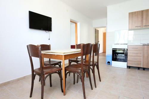 Apartment Pjestata 10210b