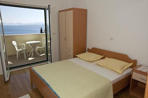 Apartments By The Sea Igrane, Makarska - 17292