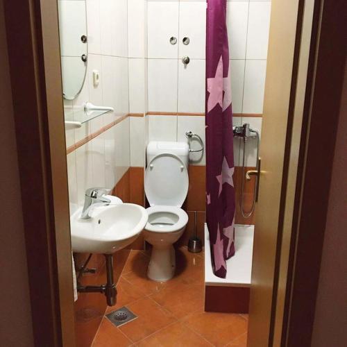 Apartments By The Sea Igrane, Makarska - 18405