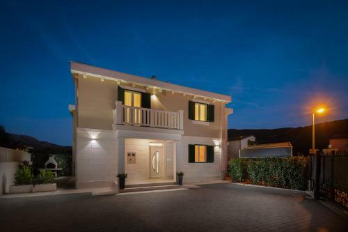 Villa Authentica