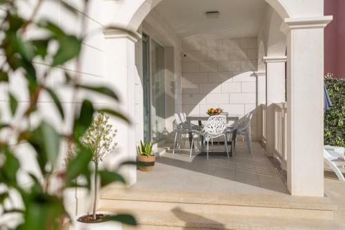 Villa Authentica