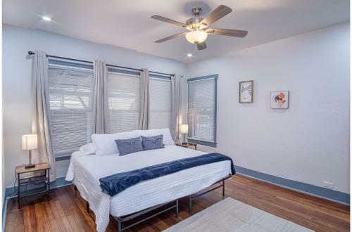 Vibrant Fully Gated 2br2ba 4 Mins From Downtown