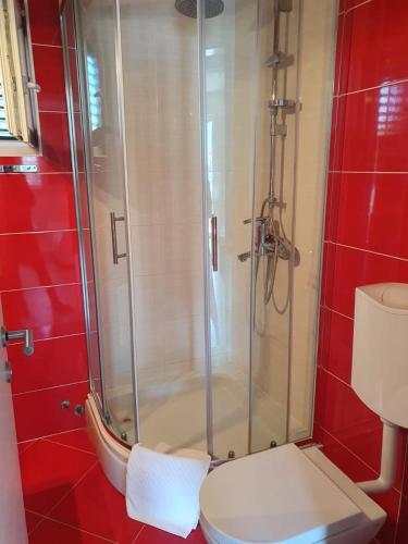 Apartmani Ljubi?