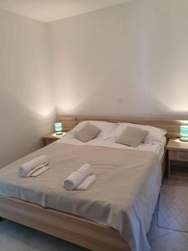 Apartmani Ljubi?