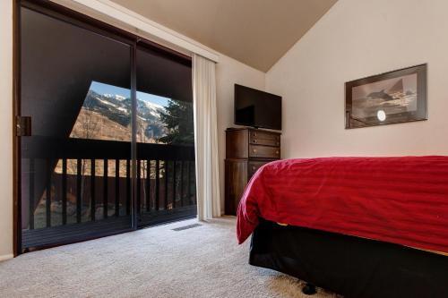 East Mountain Paradise