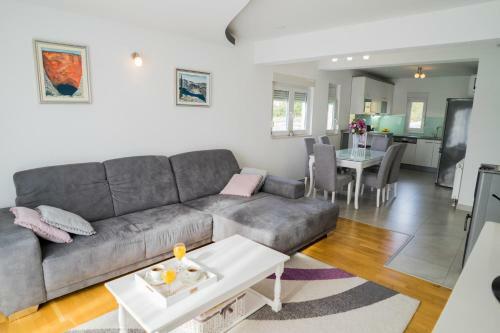 Villa Holiday House Petra - Imotski - Makarska