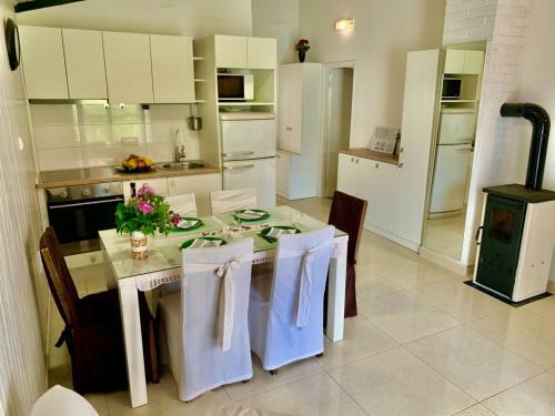 Apartment In Grebastica With Sea View, Balcony, Air Conditioning, Wifi 234-2