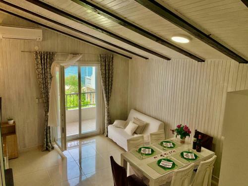 Apartment In Grebastica With Sea View, Balcony, Air Conditioning, Wifi 234-2