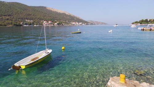 Apartment In Grebastica With Sea View, Balcony, Air Conditioning, Wifi 234-2