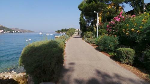 Apartment In Grebastica With Sea View, Balcony, Air Conditioning, Wifi 234-2
