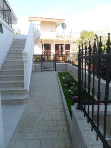 Apartment In Grebastica With Sea View, Balcony, Air Conditioning, Wifi 234-2