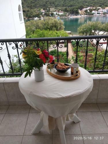Apartment In Grebastica With Sea View, Balcony, Air Conditioning, Wifi 234-2