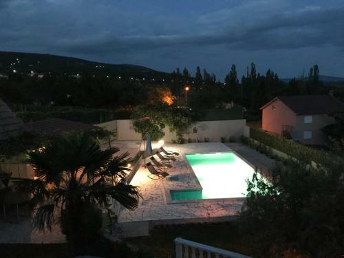 Four Bedroom Holiday Home Imotski