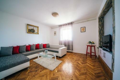Four Bedroom Holiday Home Imotski