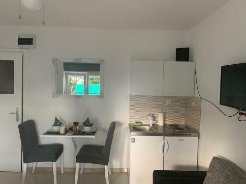 Studio Apartman Miko