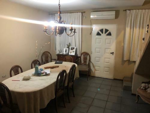 Hermosa Casa Con Pileta En B Privado