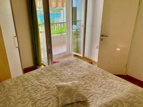 Grebastica Beachfront Apartment