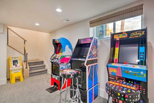 Orem Getaway Luxury Mid-century Masterpiece!